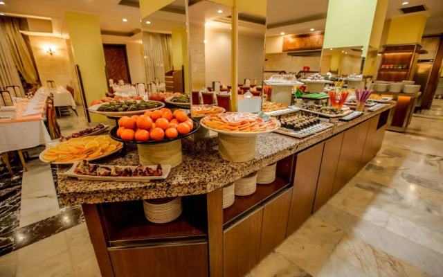 Tassaray Hotel