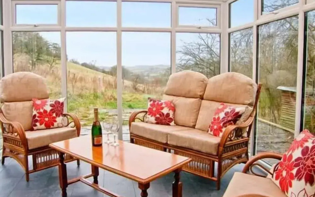 Hendre Aled Farmhouse