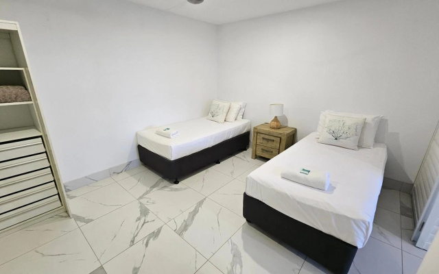 Clubb Coolum Beach Resort – Guest Rooms – Coolum Beach