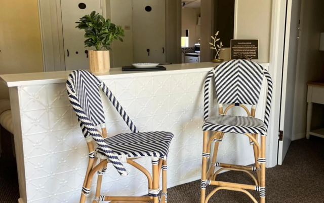 The Old Flour Mill Apartment (Gallipoli house)