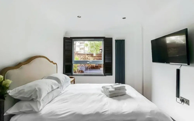 New Designer 2BR Home W/large Terrace - 4 Guests