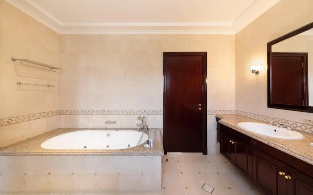 Manzil-6BR Lux Villa with Pvt Pool