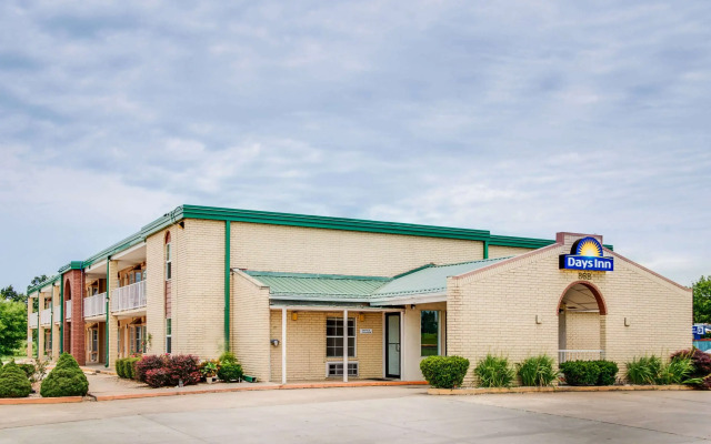 Days Inn by Wyndham Monett