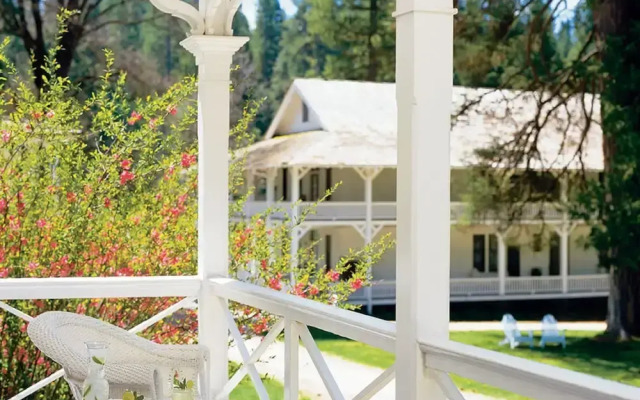Wawona Hotel