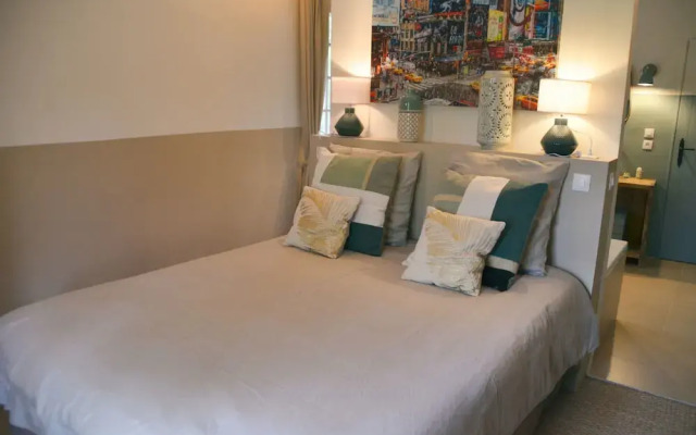 Le Mas De Roussillon