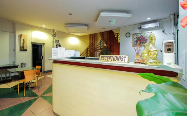 RedDoorz near Bethesda Manado