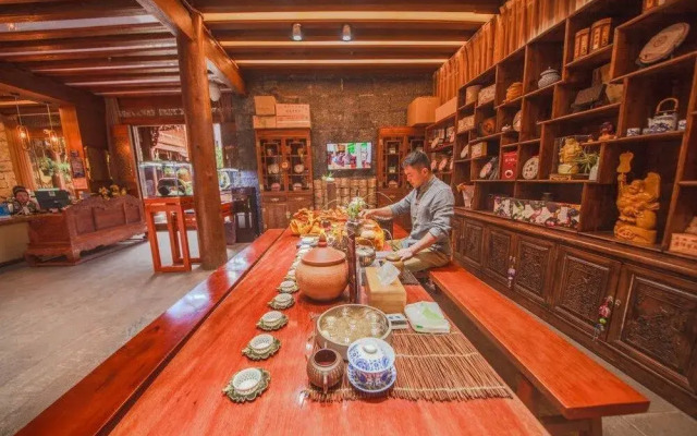 Floral Hotel Lijiang Yishe