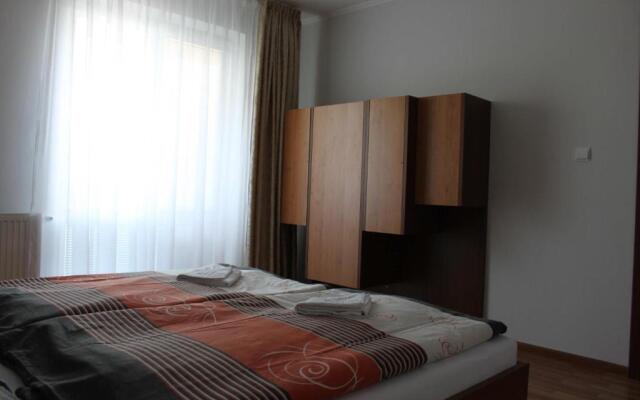 Privat Arcadia