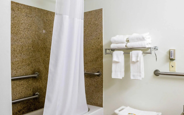 Clarion Pointe Sioux Falls Airport