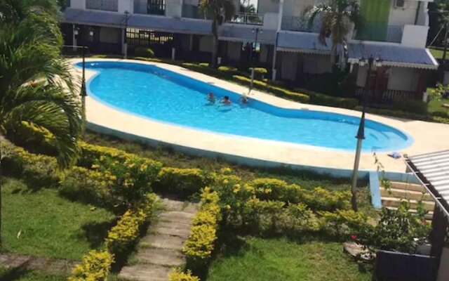 Apartment With 3 Bedrooms In Pereybere, With Shared Pool, Furnished Garden And Wifi