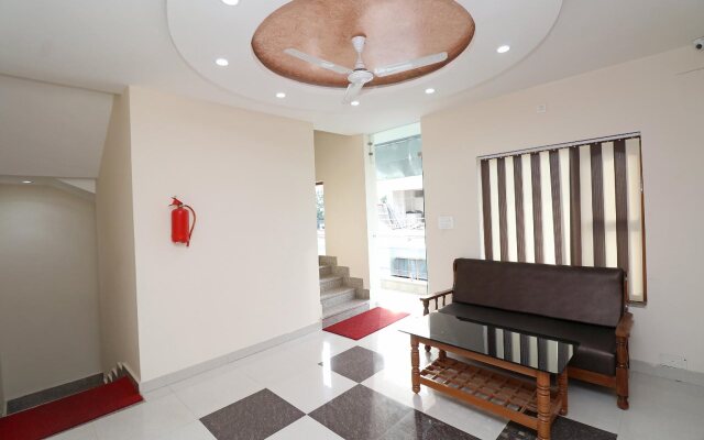 Chandra Palace By OYO Rooms