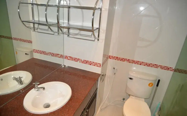 Angket Hip Residence in Jomtien Angket F14 R1402