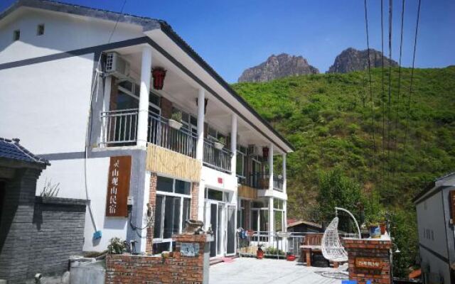 Beijing Lingshan Guanshan Homestay (Julingxia Scenic Area)