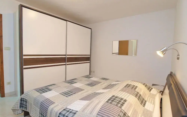 Apartment 1457