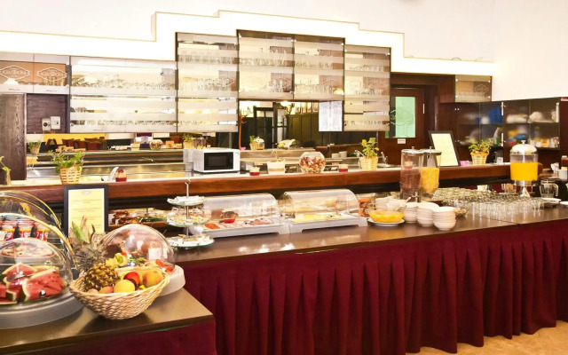 Klastrom Hotel