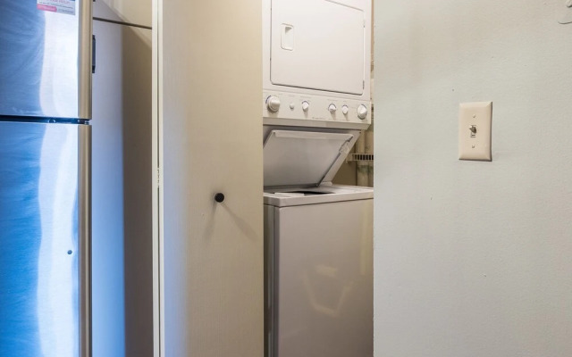 FRONTDESK 50 4th Ave Apts North Loop Warehouse District