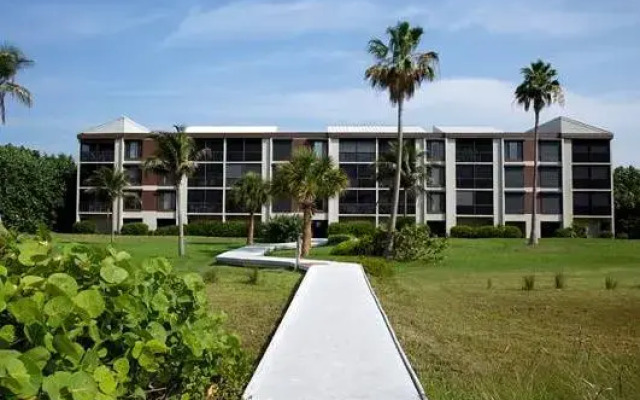 Pelicans Roost Gulf Front Condos