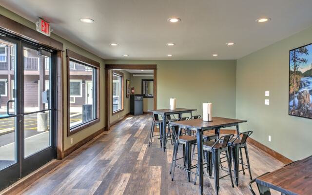 The Roosevelt Hotel - Yellowstone