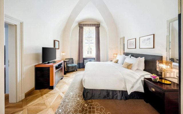 Mandarin Oriental, Prague