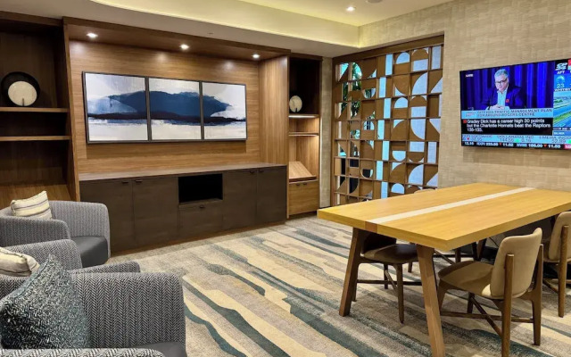 Candlewood Suites Burlington Conference Centre
