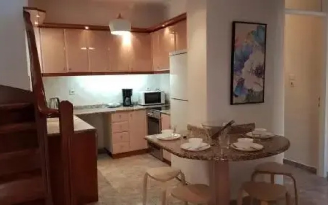 Maisonaitte-Athens Center, 4 BD, 2 BATH