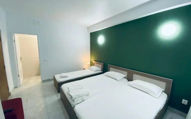 The Lincoln Suites - Central Shabbat Friendly Apartments