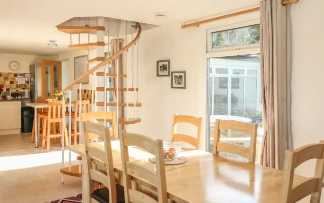 Higher Kernick Stable