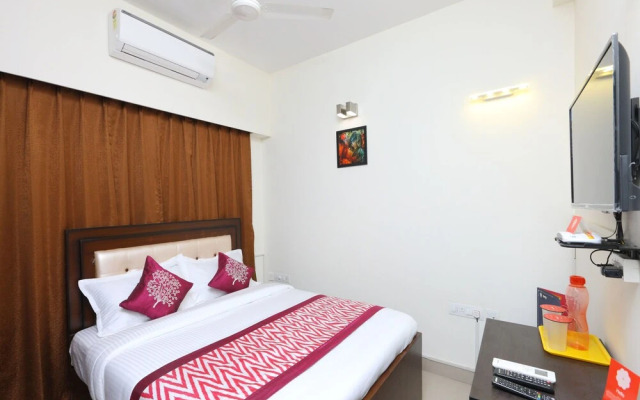 OYO 12368 Day Inn