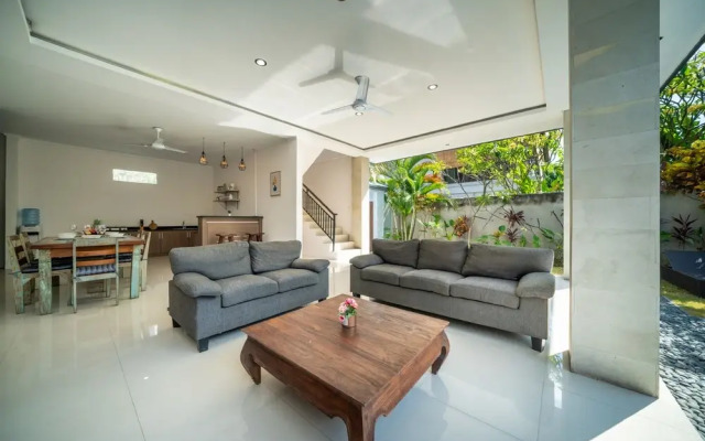 AV Villa Devina