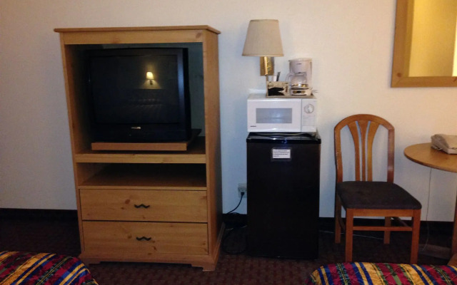 National 9 Inn Placerville