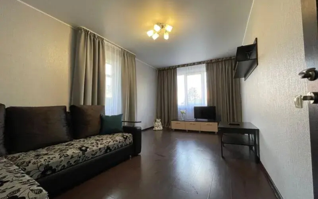 Апартаменты Пять Звезд Комфорт рядом с ЛА Трактор