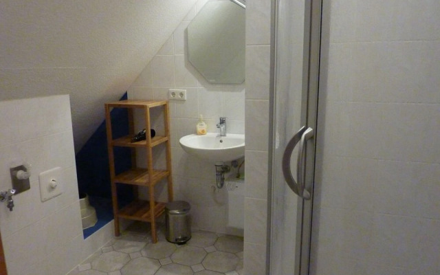 Beautiful Apartment near Forest in Ahrenshagen