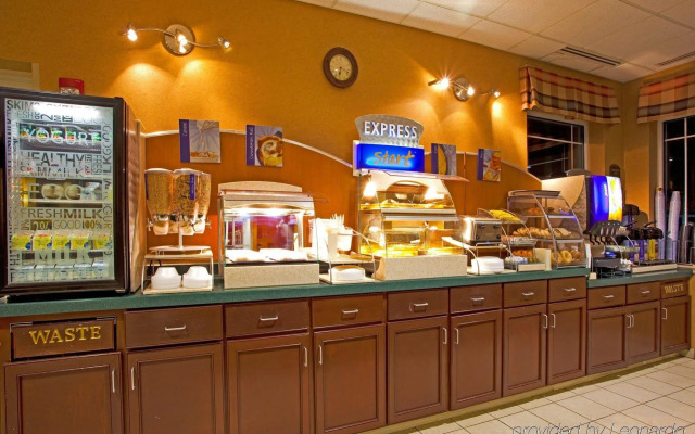 Country Inn & Suites by Radisson, Rochester-Pittsford/Brighton, NY