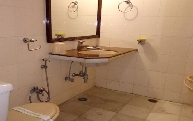 ADB Rooms Hotel Diana Palace