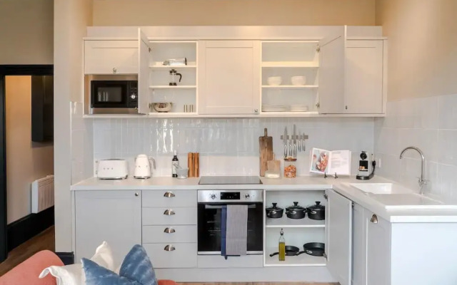 Your Apartment - Pembroke House