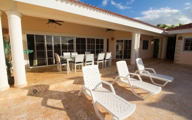 6 Bedroom Villa With an Ocean View