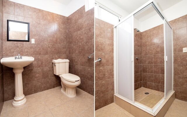 OYO Hotel Villas De San Miguel Media Luna