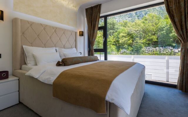 Modern Holiday Home in Grizane With Swimming Pool