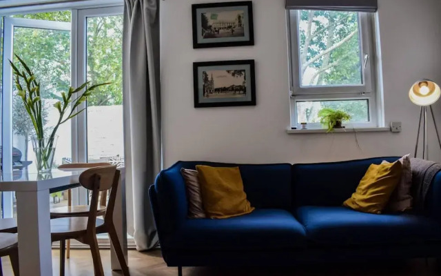 Stylish 3 Bedroom Home With Roof Terrace