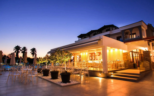 Acrotel Lily Ann Village