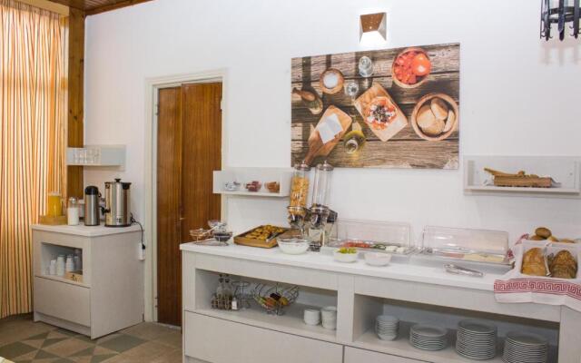 Zorbas Beach Hotel