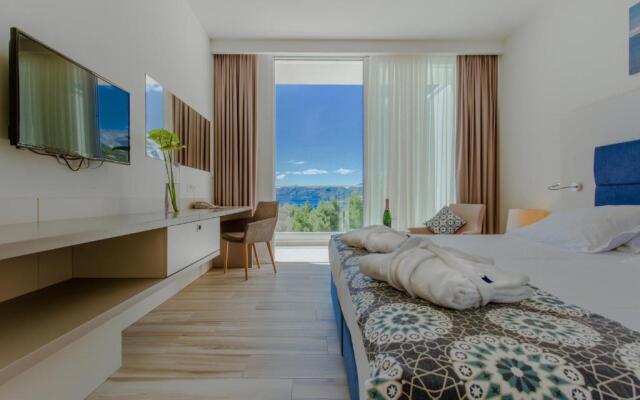 Romana Beach Apartments