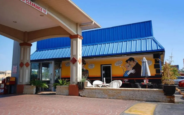 Quality Inn & Suites Dallas - Cityplace