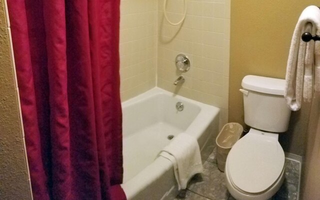 Longbranch 115 - 2 Bedroom Pool Access