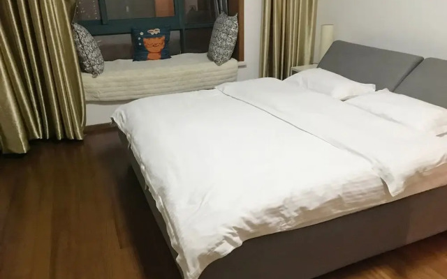 Hua Ting Residence