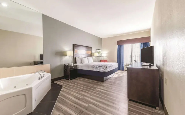 La Quinta Inn & Suites Tulsa - Catoosa