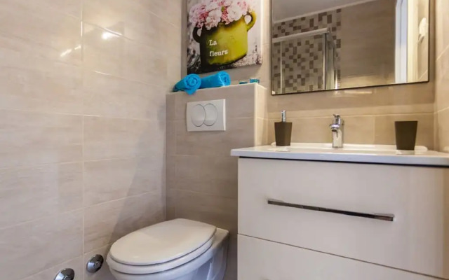 Lavish Apartment in Omisalj With Rooftop Terrace
