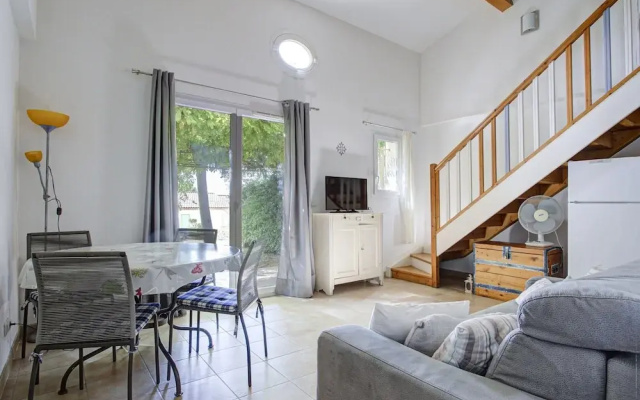 Family Villa Near Lac de Jouarres
