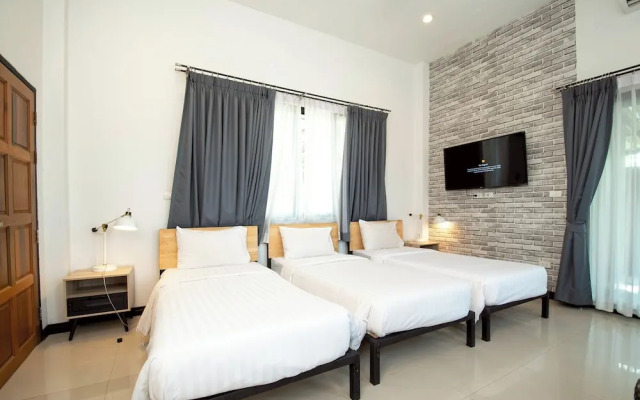 Penny - Farthing Pool Villa