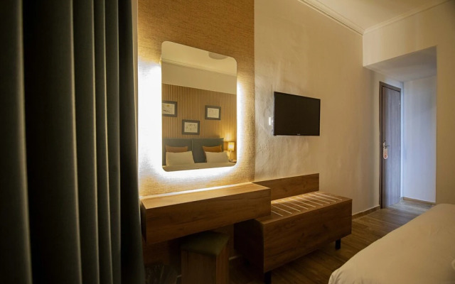 Falireon Hotel